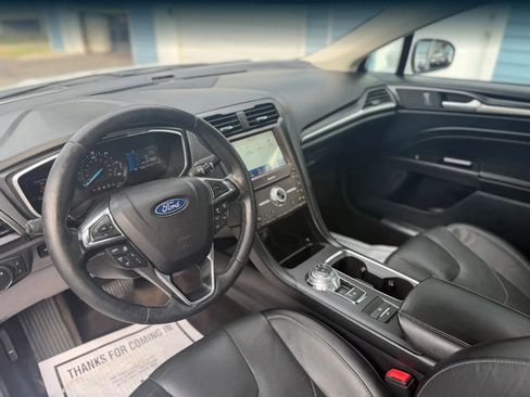 Used 2020 Ford Fusion Titanium FWD image 10