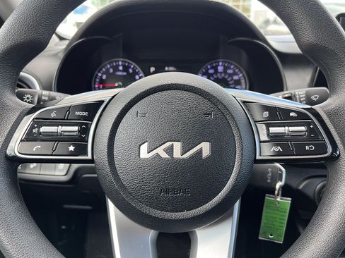 Used 2024 Kia Forte LXS w/ LXS Technology Package FWD image 14