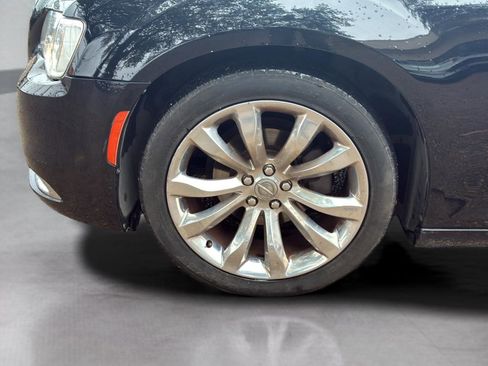 Used 2020 Chrysler 300 Limited image 46