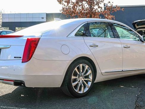 Used 2017 Cadillac XTS Luxury image 6