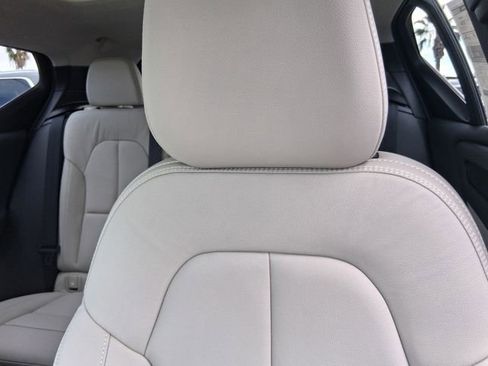New 2026 Volvo XC40 B5 Plus w/ Protection Package Premier AWD/4WD image 19