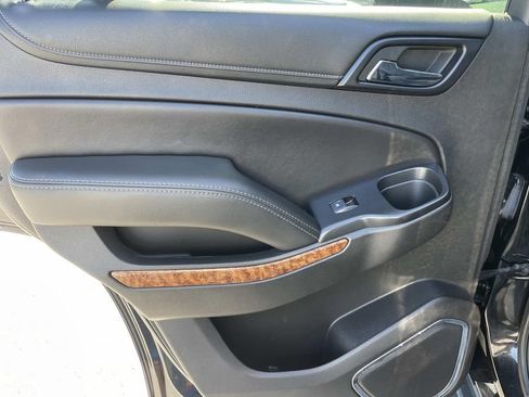 Used 2018 Chevrolet Tahoe Premier AWD/4WD image 14