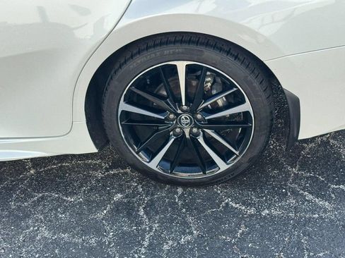 Used 2020 Toyota Camry XSE FWD image 10