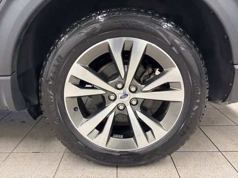 Used 2020 Ford Explorer Platinum w/ Premium Technology Package image 9