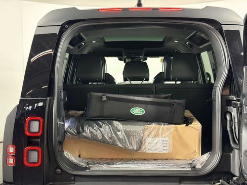New 2026 Land Rover Defender 110 OCTA AWD/4WD image 28