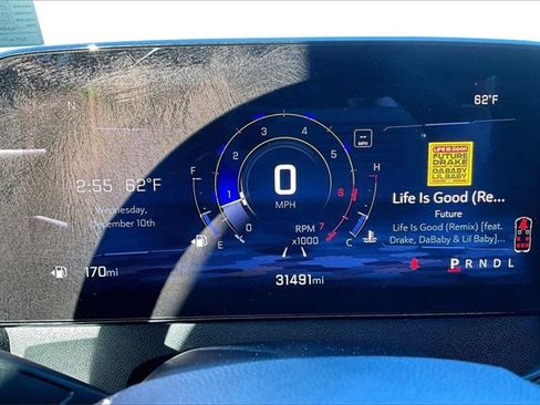 Used 2024 Chevrolet Traverse LT image 13