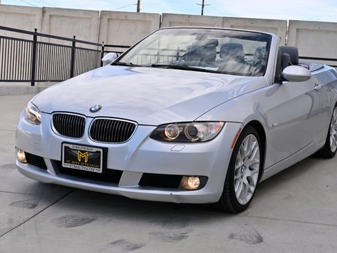 Used 2009 BMW 328i Convertible image 3