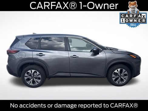 Used 2024 Nissan Rogue SV FWD image 2
