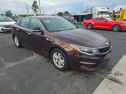 Used 2017 Kia Optima LX FWD image 4