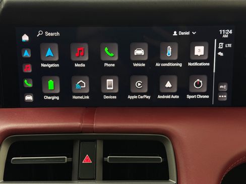 Used 2022 Porsche Taycan Turbo S image 27