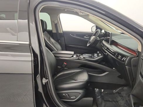 Used 2022 Lincoln Nautilus Reserve w/ Luxury Package image 34