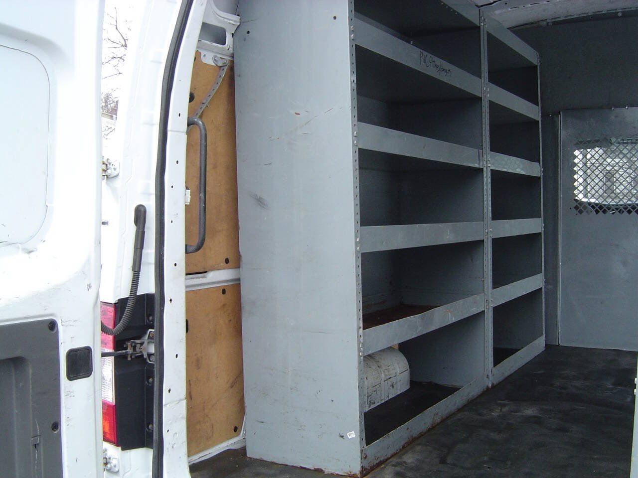 Used 2018 Nissan NV 2500 SV RWD image 9