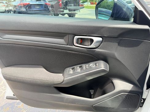 Used 2023 Honda Civic Sport image 15