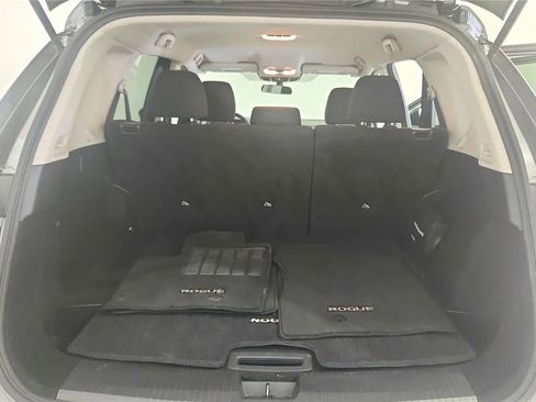 Used 2024 Nissan Rogue S FWD image 19