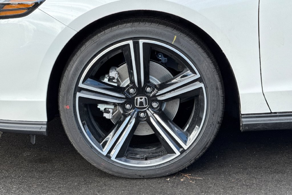 Used 2026 Honda Accord Sport image 30