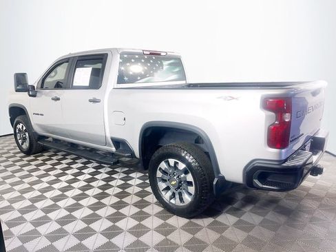 Used 2022 Chevrolet Silverado 2500 Custom w/ Custom Convenience Package AWD/4WD image 6