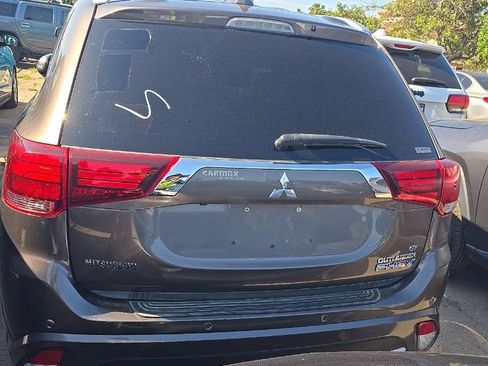 Used 2018 Mitsubishi Outlander SEL AWD/4WD image 5