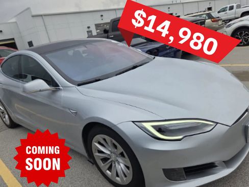 Used 2017 Tesla Model S 75 RWD image 1