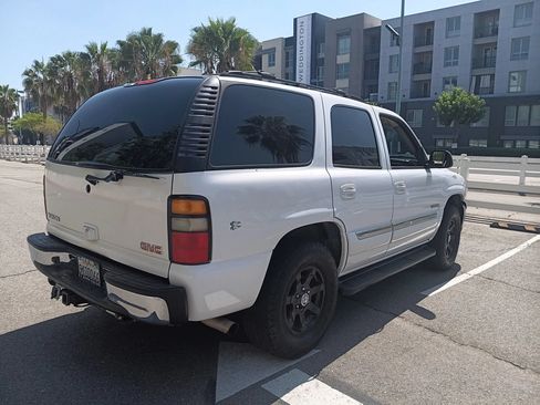 Used 2004 GMC Yukon SLE w/ Cargo Package RWD image 8