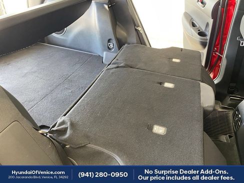 Used 2024 Toyota Corolla Cross LE w/ Moonroof Package FWD image 33