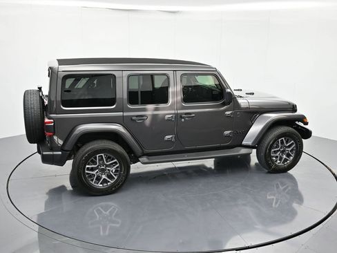 New 2026 Jeep Wrangler Unlimited Sahara AWD/4WD image 34