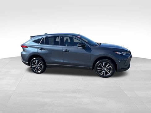 Used 2023 Toyota Venza LE image 6