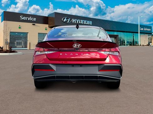 New 2025 Hyundai Elantra Sport image 6