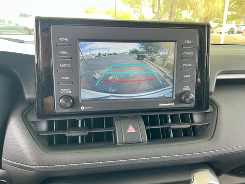 Used 2020 Toyota RAV4 XLE w/ Convenience Package image 29