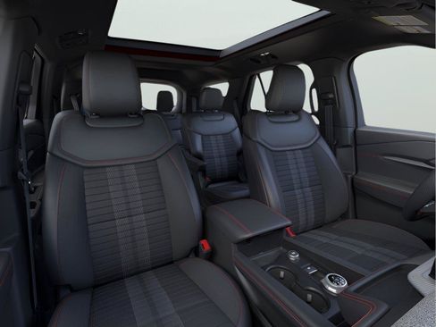 New 2026 Ford Explorer ST-Line w/ ST-Line Street Pack AWD/4WD image 10