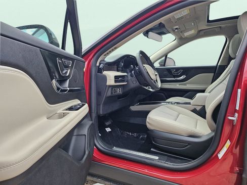 New 2026 Lincoln Corsair Reserve image 9