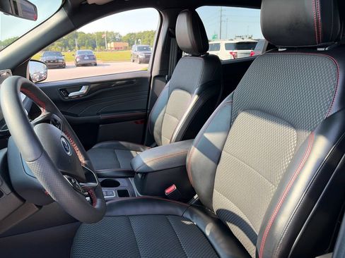 Used 2023 Ford Escape ST-Line w/ Tech Pack #1 AWD/4WD image 16