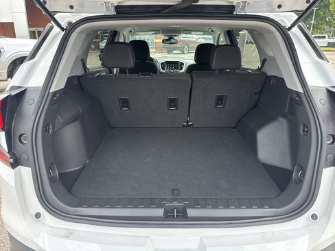 Used 2024 GMC Terrain SLE FWD image 13