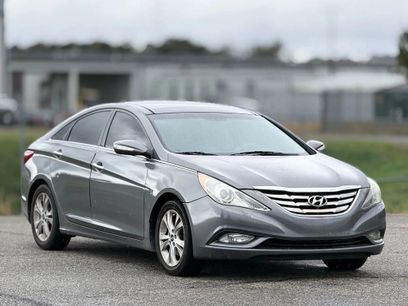 Used 2012 Hyundai Sonata Limited w/ Navigation Pkg