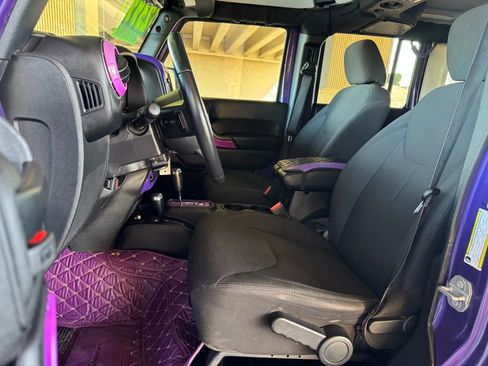 Used 2018 Jeep Wrangler Unlimited Sport S image 12