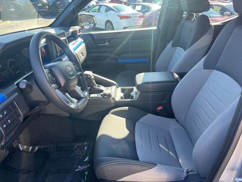 Used 2025 Toyota Tacoma TRD Off-Road image 21