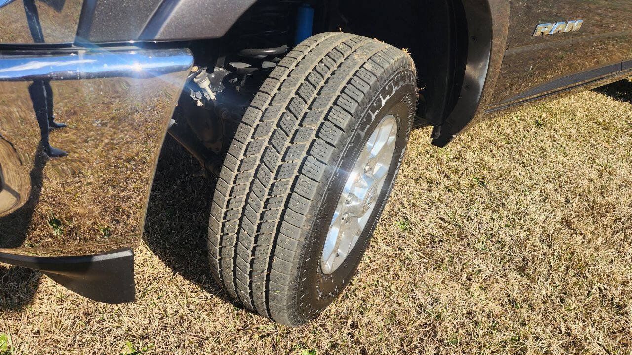 Used 2021 RAM 2500 Laramie AWD/4WD image 30