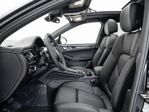 New 2026 Porsche Macan image 8
