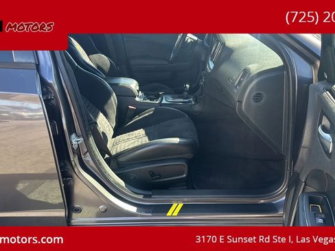 Used 2017 Dodge Charger R/T image 12
