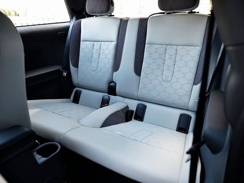 New 2026 MINI Cooper 2-Door Hardtop image 24