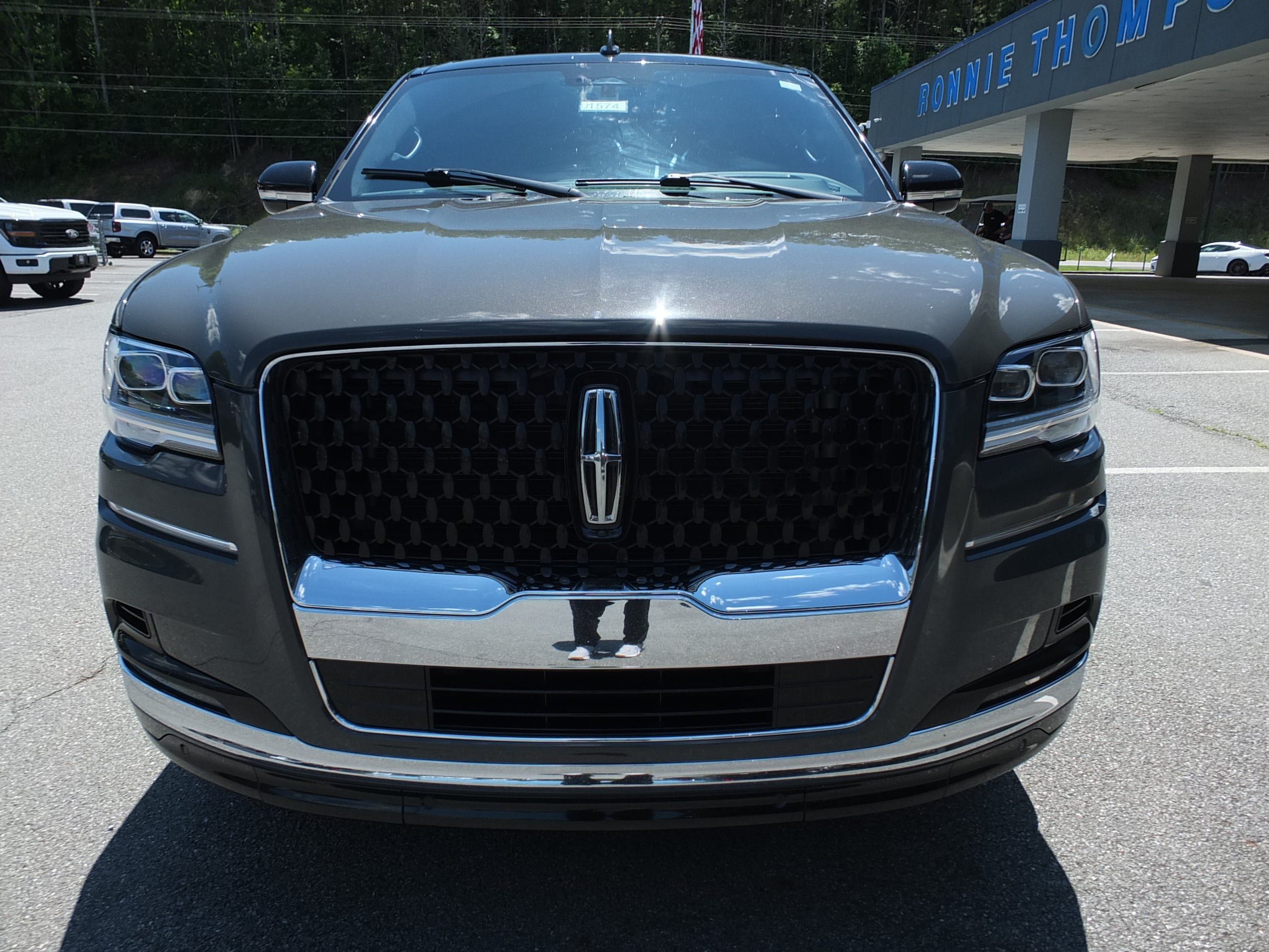 Used 2022 Lincoln Navigator L Black Label AWD/4WD image 8