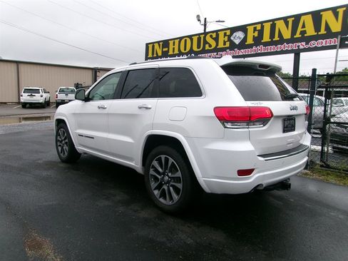 Used 2017 Jeep Grand Cherokee Overland image 12