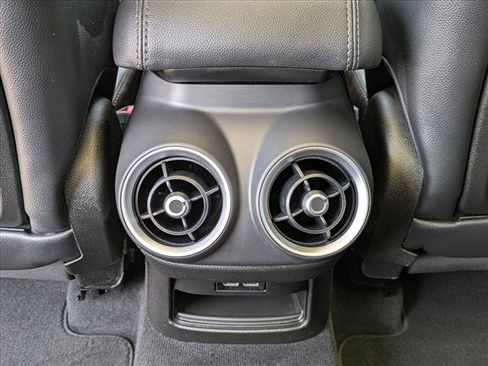 Used 2018 Alfa Romeo Stelvio Ti AWD/4WD image 21