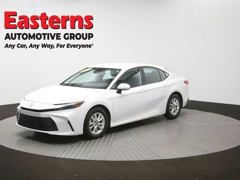 Used 2025 Toyota Camry LE FWD image 56