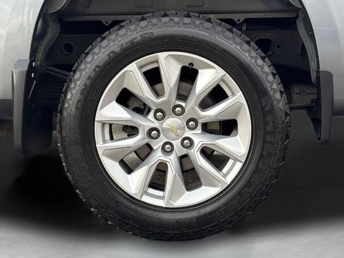 Used 2021 Chevrolet Silverado 1500 Custom AWD/4WD image 9