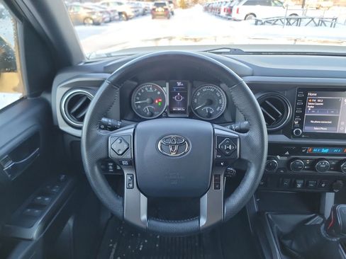 Used 2020 Toyota Tacoma TRD Off-Road image 14