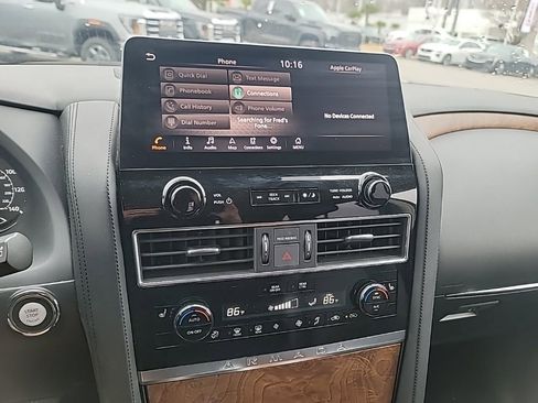 Used 2024 Nissan Armada SL image 17