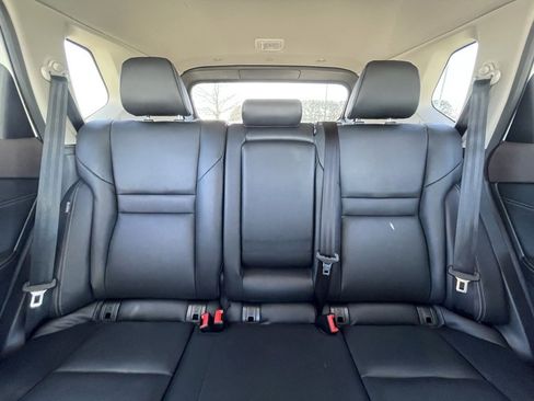 Used 2023 Nissan Rogue SL image 30