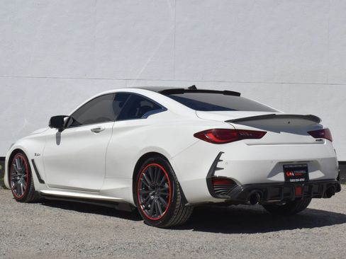 Used 2017 INFINITI Q60 Red Sport 400 RWD image 6