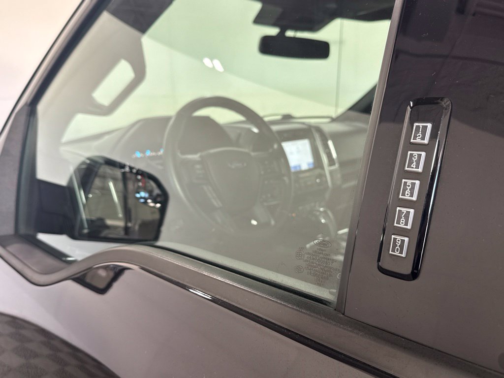 Used 2019 Ford F150 XLT w/ Equipment Group 302A Luxury AWD/4WD image 13