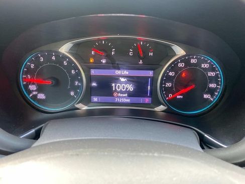 Used 2021 Chevrolet Equinox LT FWD image 17